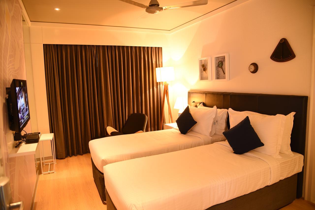 The Port Hotel Visakhapatnam Esterno foto