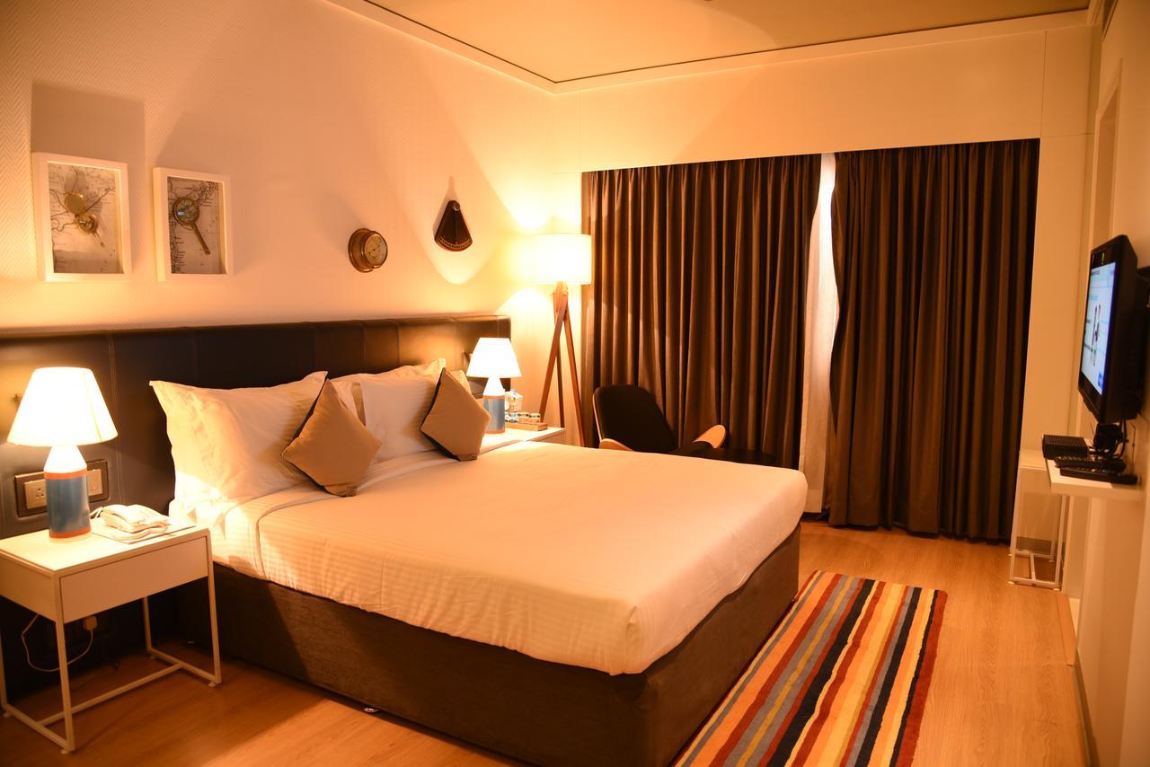 The Port Hotel Visakhapatnam Esterno foto
